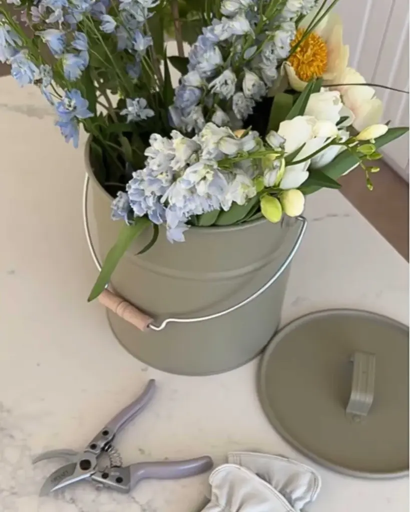 Galeata de metal cu capac - Moss Gray.webp