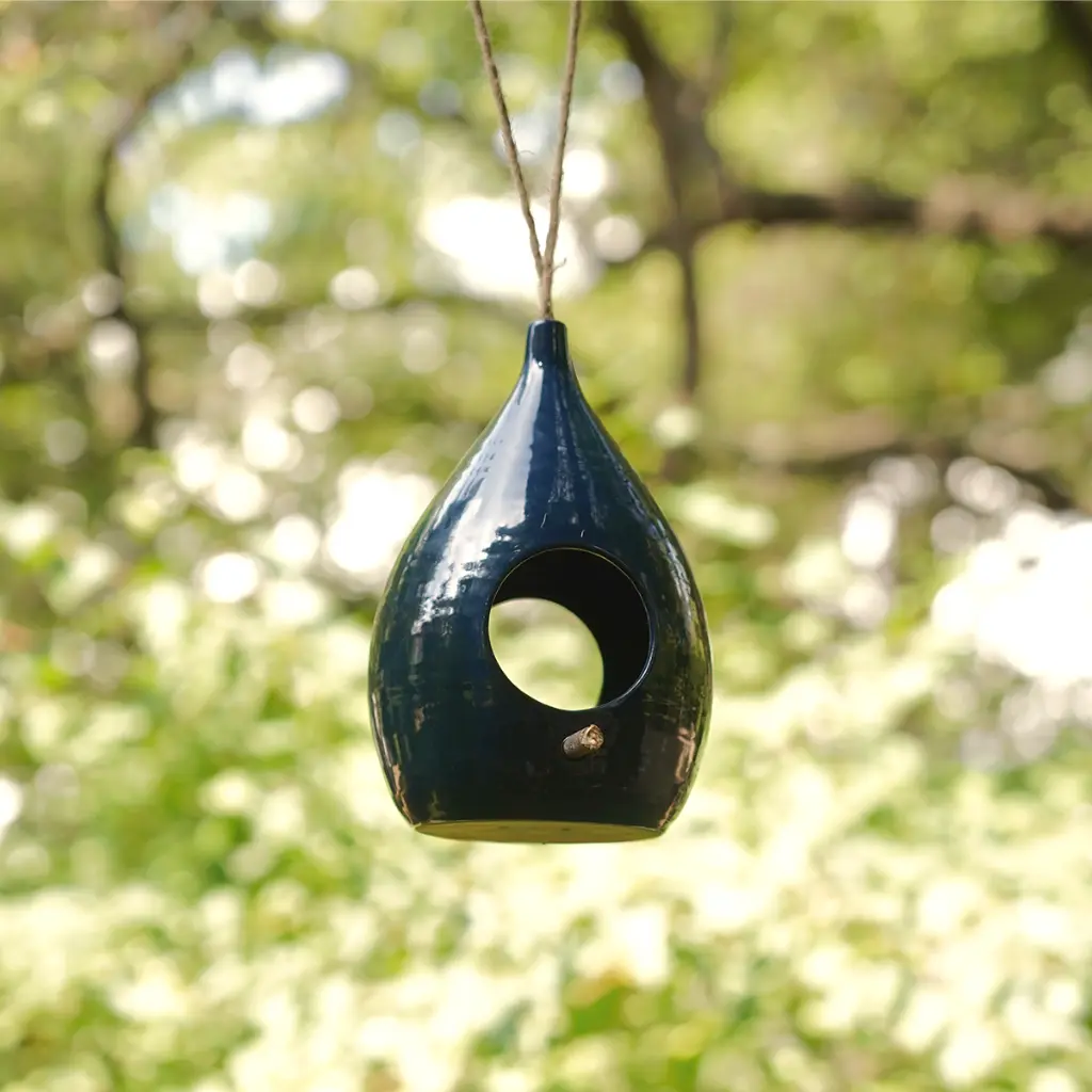 Bird feeder Blue Night1.webp